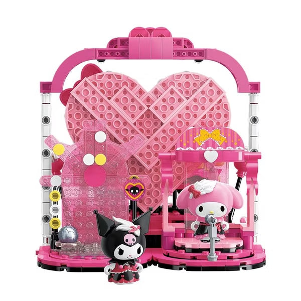 Qman - Hello Kitty 50th Anniversary Kawaii Diva 積木 演唱會