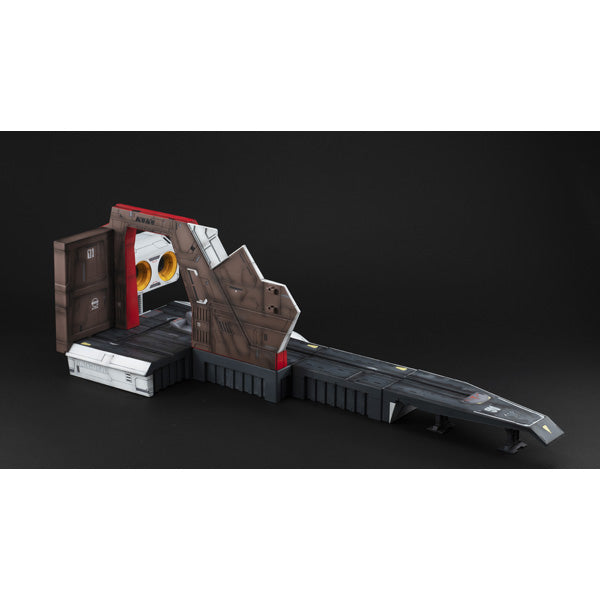 Realistic Model Series： MOBILE SUIT Z GUNDAM（1／144 HG series） Nahel Argama catapult deck 40th Anniversary Edition 機動戰士 高達 太空母艦 亞加瑪號 白色基地 彈射甲板