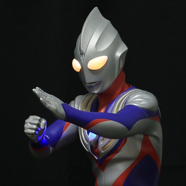 kaiyodo 2019 Art Master 3D Ultraman Tiga with LED Light Eyes 80cm Figure Half Upper Body