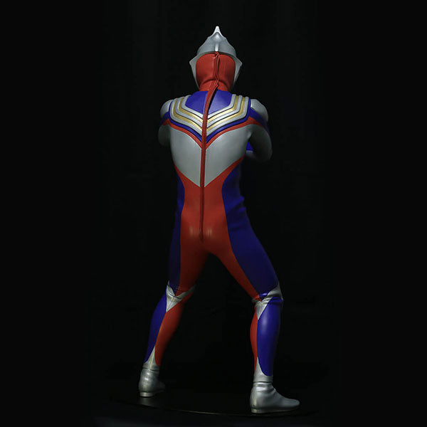 kaiyodo Art Master 3D Ultraman Tiga with LED Light Eyes 80cm Figure Back Standing