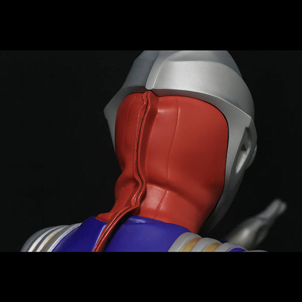 kaiyodo Art Master 3D Ultraman Tiga with LED Light Eyes 80cm Figure Half Upper Back Head